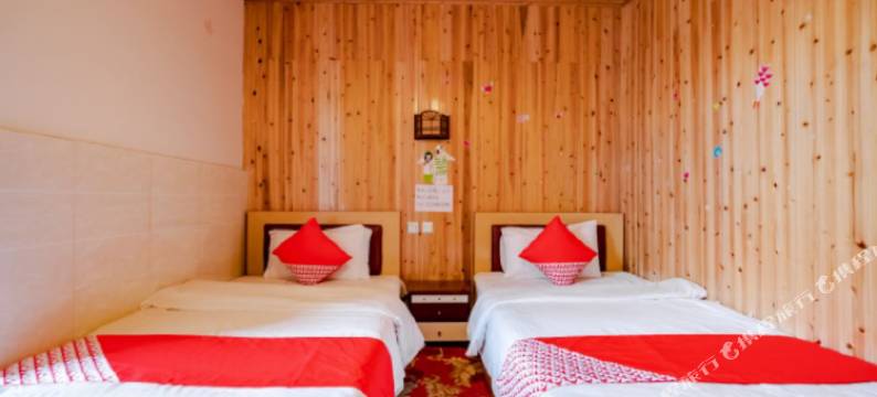 海螺沟良栖山院民宿图片