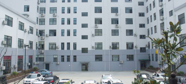 兴山罗马假日酒店图片