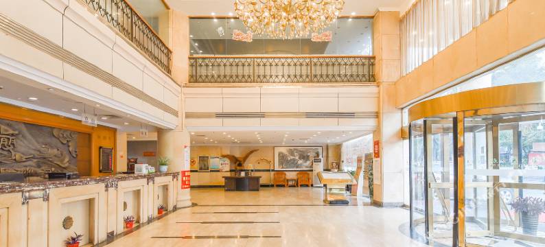 OYO聚贤大酒店(合肥和平路安纺总厂店)图片