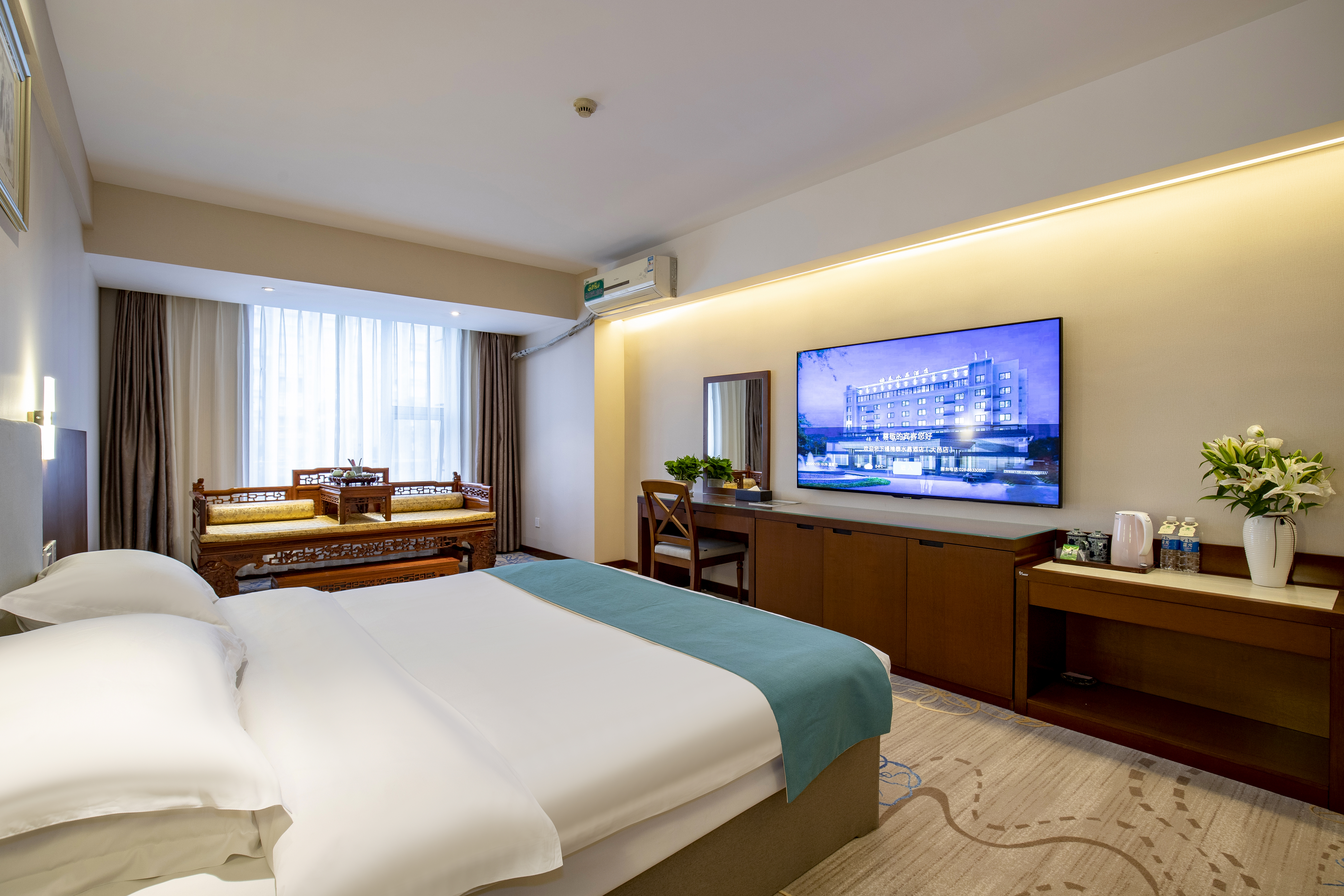 Nantai Crystal Hotel (Dayi High-Speed Railway Station) Over view