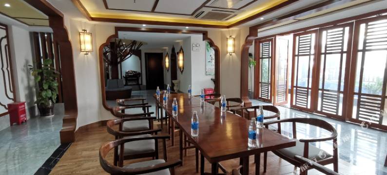 玺悦澜山主题客栈(西双版纳景洪市告庄西双景星光夜市店)图片