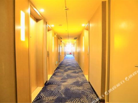 宜尚酒店色达店