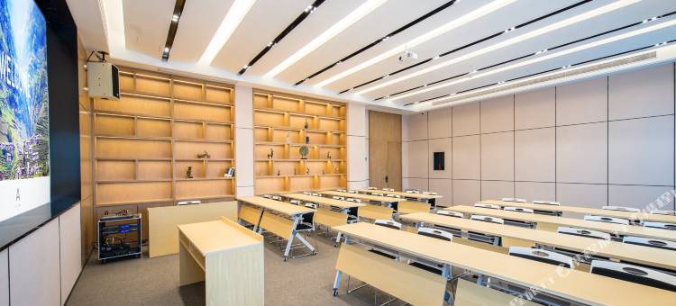 深圳宝安国际机场亚朵酒店图片