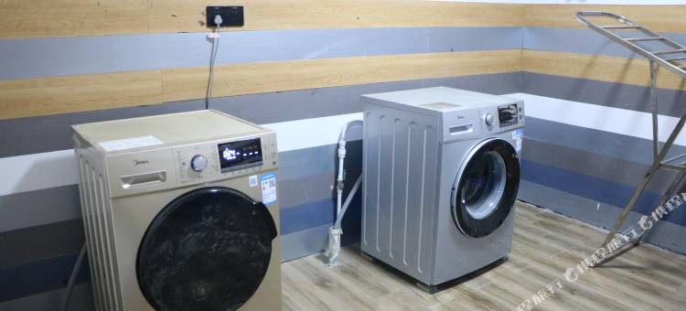 包头龙腾精品酒店(摩尔城火车东站店)图片