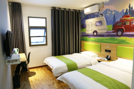 逸兴酒店(兰州大学地铁站店)