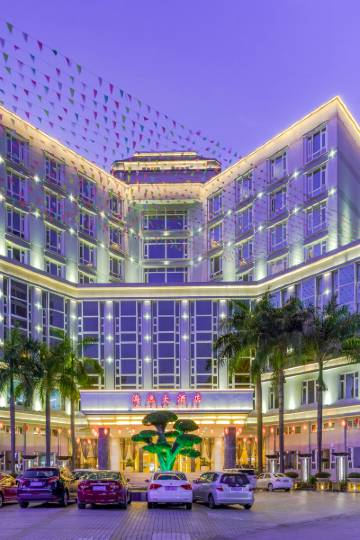 潮州海逸大酒店近卜蜂莲花(潮安店)|距市中心直线21.5公里386条点评4.