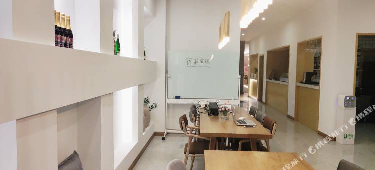 三亚市海棠区汐岸海景设计民宿(蜈支洲岛店)图片