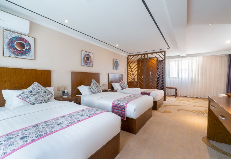 Highest Joint Hotels & Resort (Kunming Derun Center) Hotel Overview