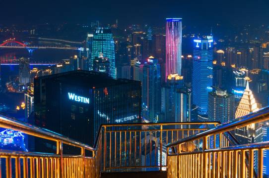 重庆千合日善高空江景酒店(解放碑洪崖洞店)图片