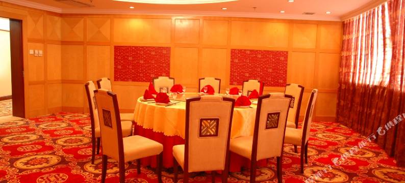 威海九九大厦酒店(国际海水浴场火炬八街店)图片