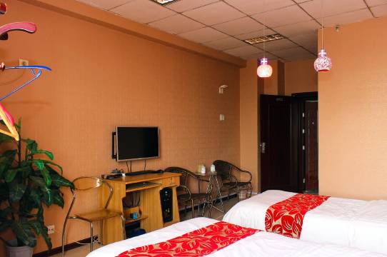 鑫乐居民宿(铁西广场店)