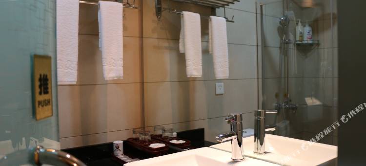 禄劝恒亚大酒店图片