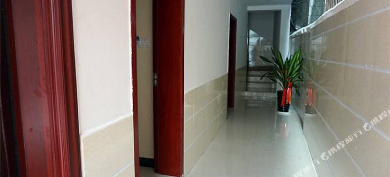 张家界庸城客栈(天门山索道店)图片