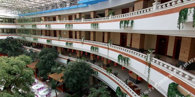 营口皇家园林酒店1晚 双人早餐 温泉洗浴门票2张 儿童乐园门票1张