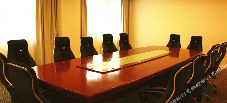 克拉玛依蓝海城市花园酒店图片