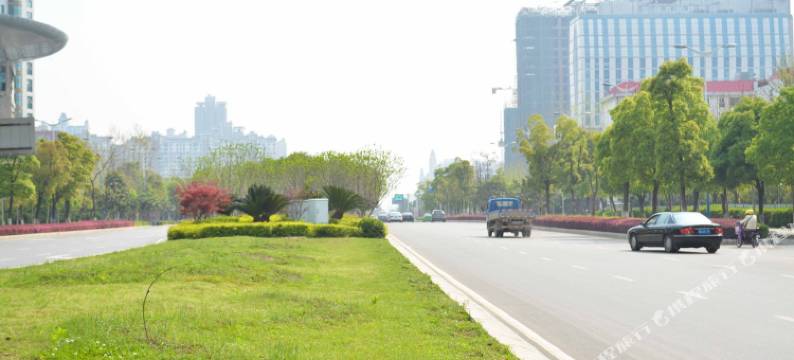 温馨99商务酒店(南昌红谷滩秋水广场店)图片