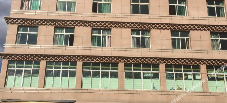 稻城建华商务宾馆图片