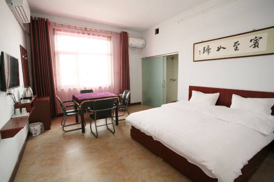 平遥聚源缘宾馆