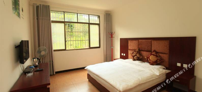 碧峰峡开全山庄图片