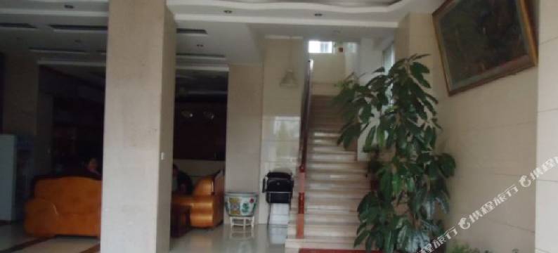 弥勒艺鑫宾馆(湖泉生态园店)图片