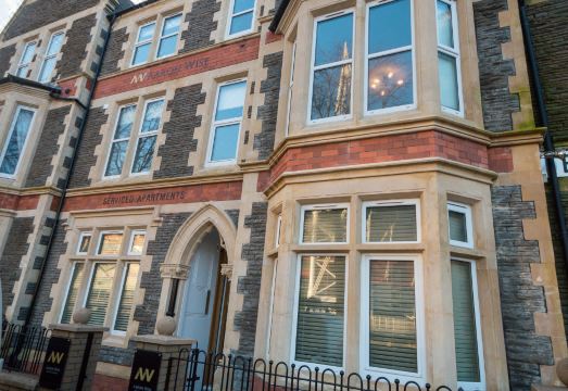 Aaron Wise Apartments Hotel Overview