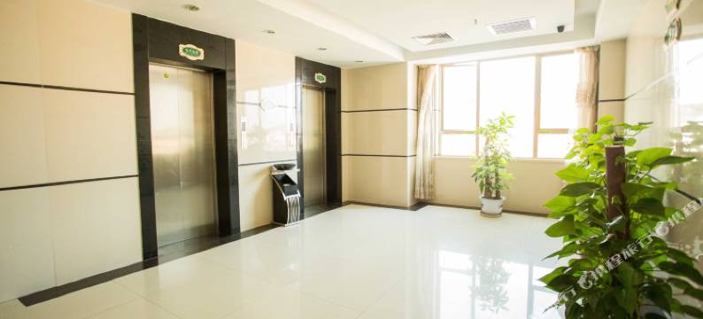 维也纳酒店(深圳平湖中心地铁站店)图片