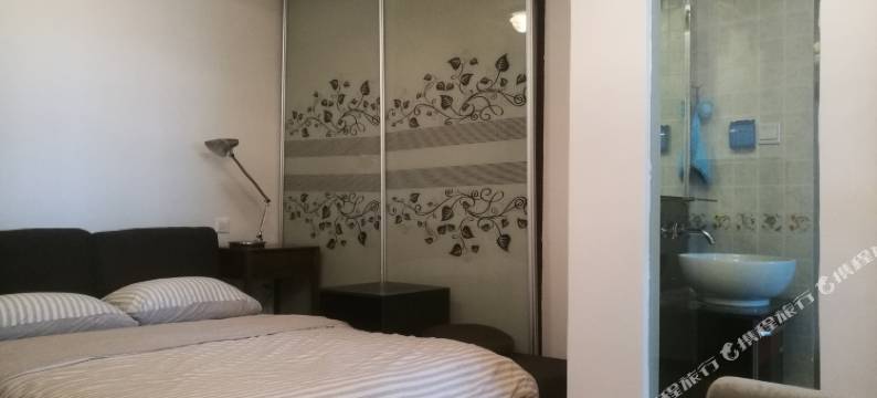 昆明萨瓦迪卡复式公寓(劝学巷分店)图片