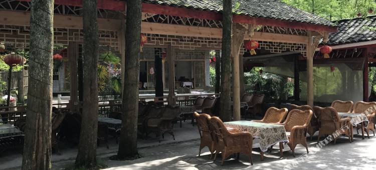 青城后山品味道家客栈(泰安古镇店)图片