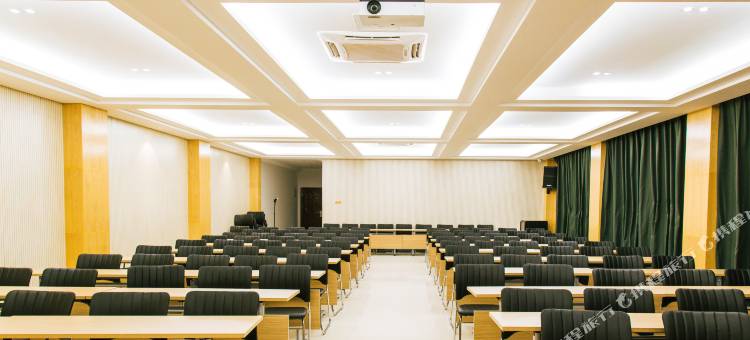 古井君莱酒店(三联学院工大翡翠湖校区地铁站店)图片