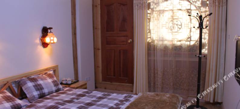 丽江束河香柳客栈图片