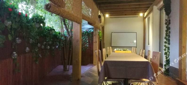 杭州绿野仙踪客栈图片