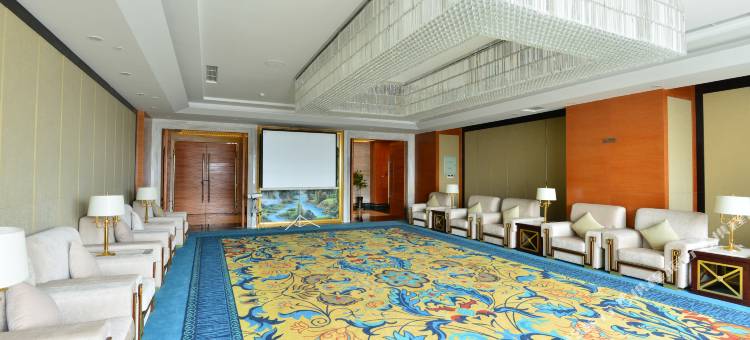 乐至宏扬·玲路酒店图片