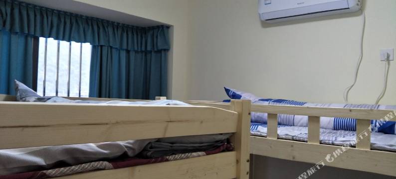 张家界戴帽子的猫公寓图片