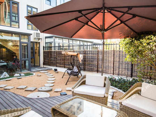 石桥书屋旅居(朱家角古镇店)