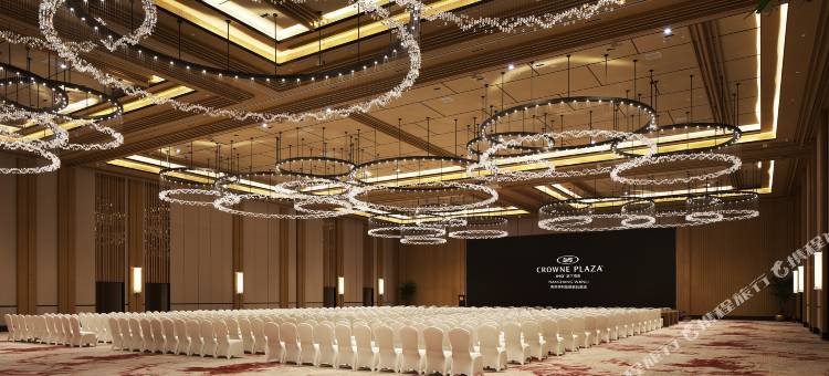 南昌保利皇冠假日酒店图片