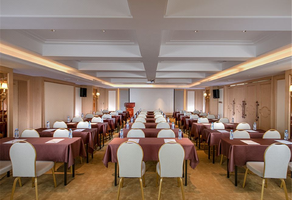 Venus International Hotel (Fengshun Huamao Hot Spring) Hotel Overview