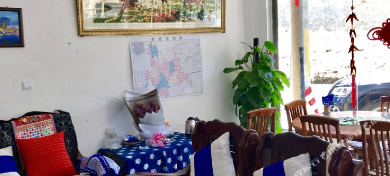 元阳山外青山客栈图片