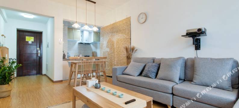 昆明原木旅居简约高颜值民宿图片