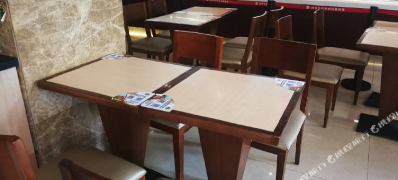 青岛立胜欣大酒店(黄岛金沙滩唐岛湾公园店)图片