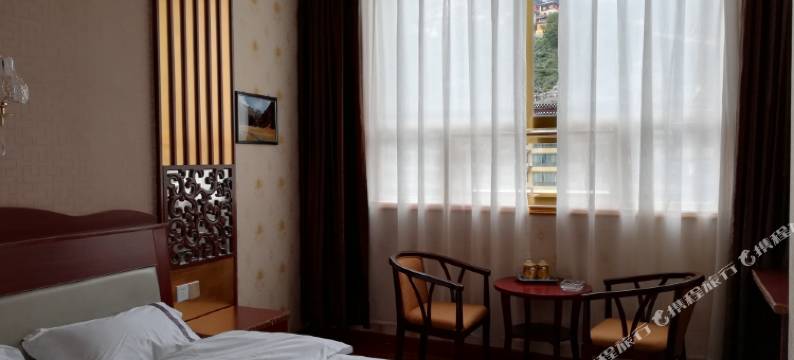 新龙雅砻江大酒店图片