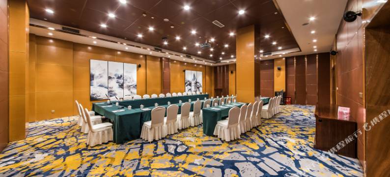 七里坪念山童话世界主题酒店图片