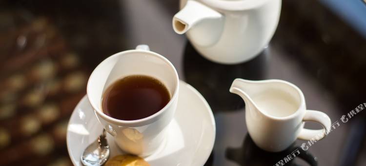 烟台世茂希尔顿酒店图片