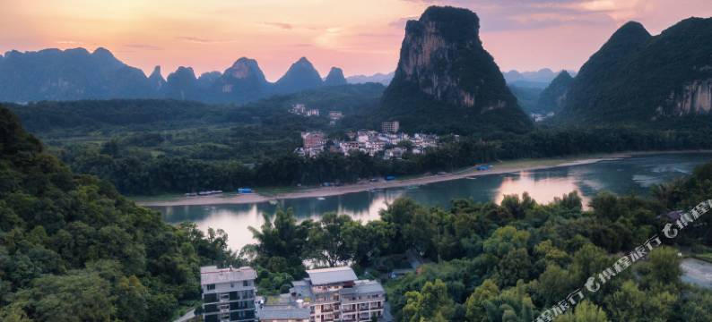 阳朔雪狮岭江畔度假酒店图片