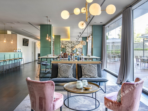 马里迪莫温齐酒店