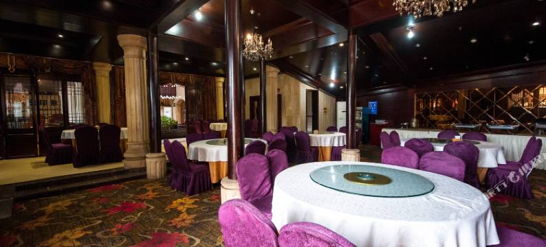 灵秀印象酒店(峨眉报国寺店)图片