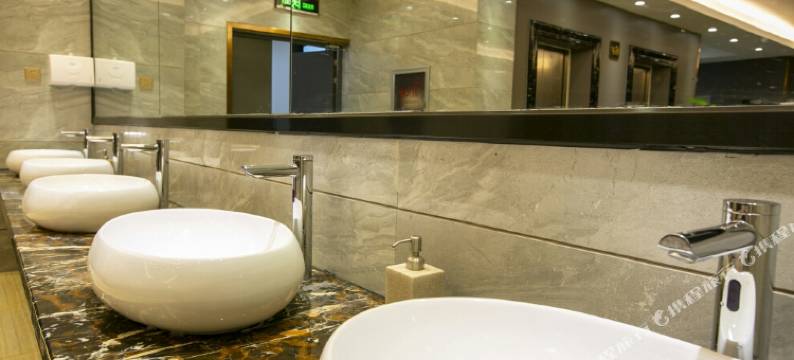 大雅怡家酒店(郑州中原福塔店)图片