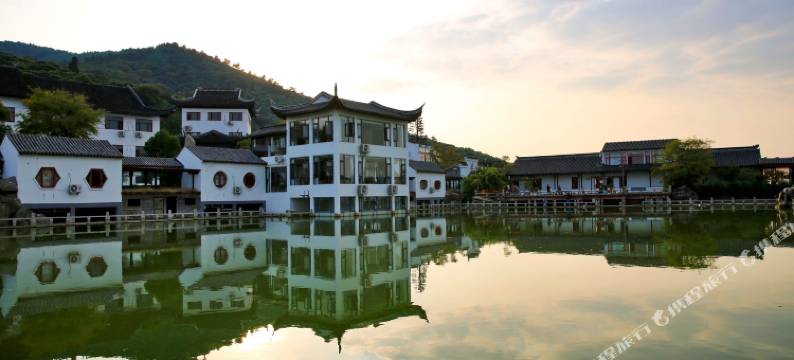 龙骏家园酒店(苏州岱湖山庄店)图片