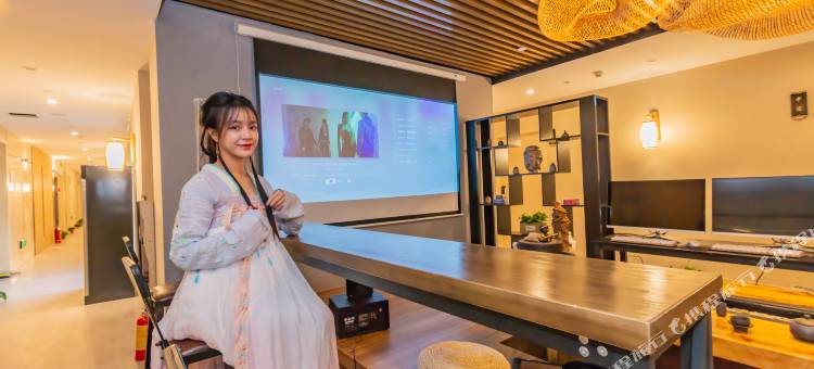 星城空禅精品社交青年旅社(杭州婺江路地铁站店)图片