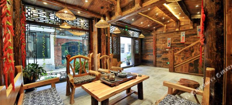 梦回湘西主题客栈(张家界天门山店)图片