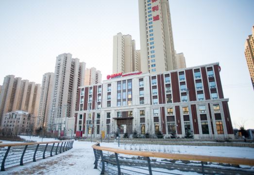 BYBROOK RESORT HOTHLHotel Overview